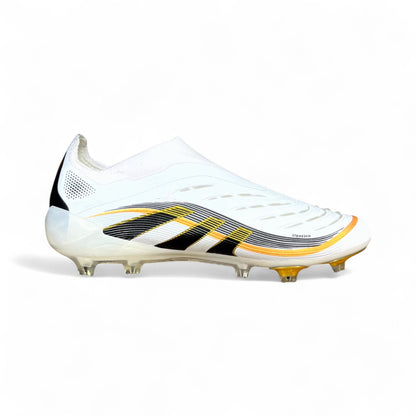Adidas Predator Accuracy+ Teamgeist – Blanco / Oro / Negro